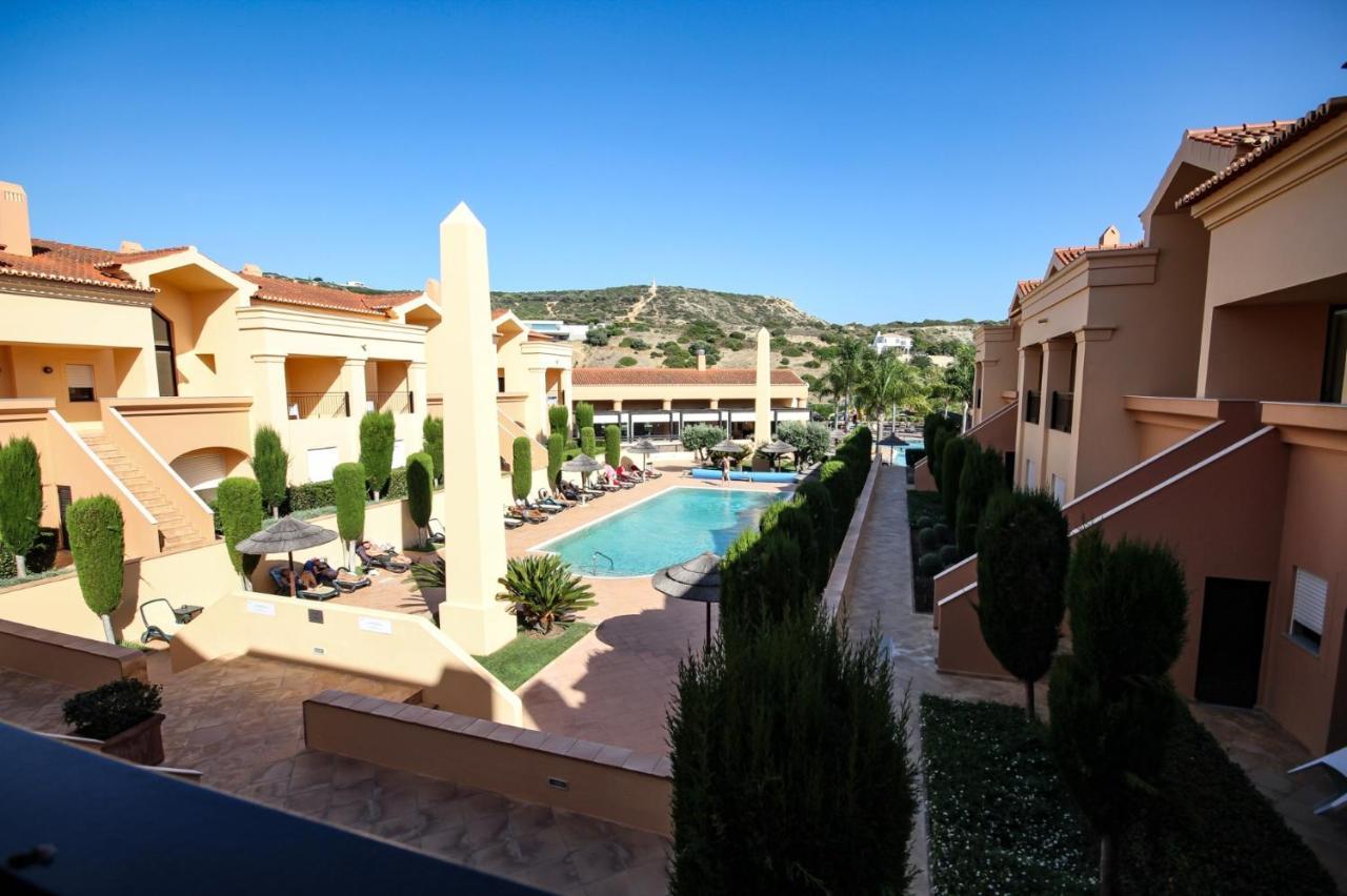 Luxury Apartment - T2 Vue Sur Piscine - Praia Da Luz Exterior photo
